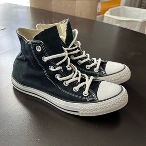 Converse Chuck Taylor All Star High Tops Women’s 8